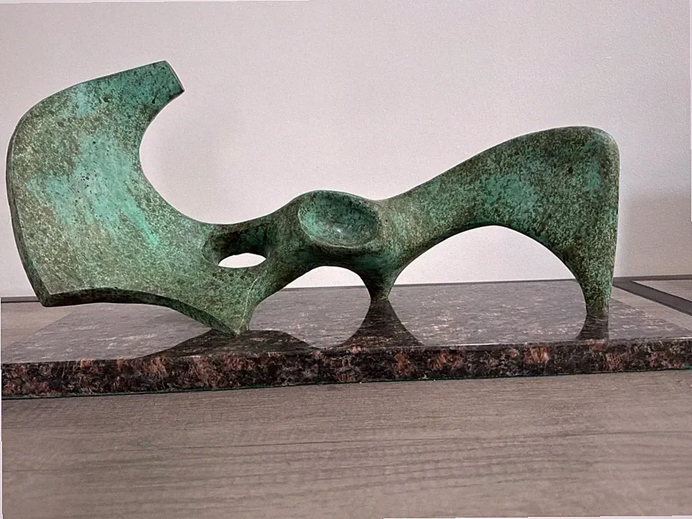 HENRY MOORE BRONZE SCULPTURE " RECLINING WOMAN III " SIGNED AND NUMBERED